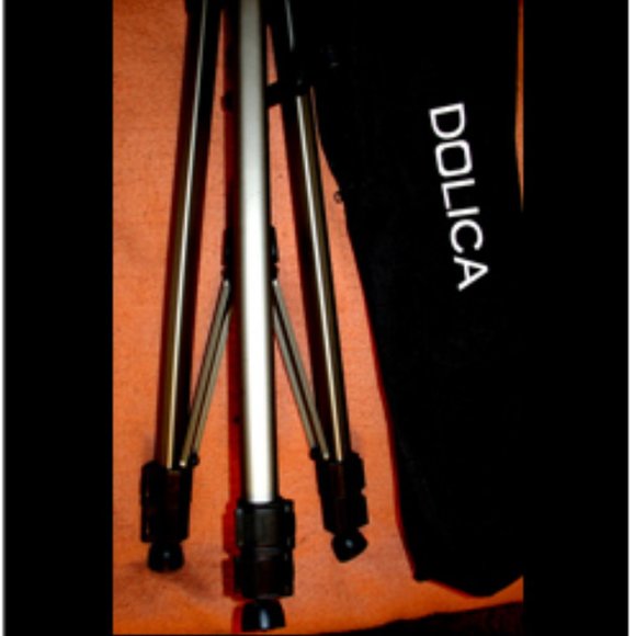 New Rare & Unique Dolica Professional Photography/Video Tripod - Picture 4 of 14